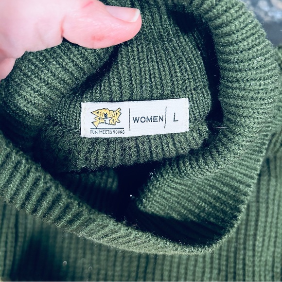 Campus Sutra Turtle Neck Green Gold Sweater Women’s Large - Picture 5 of 7